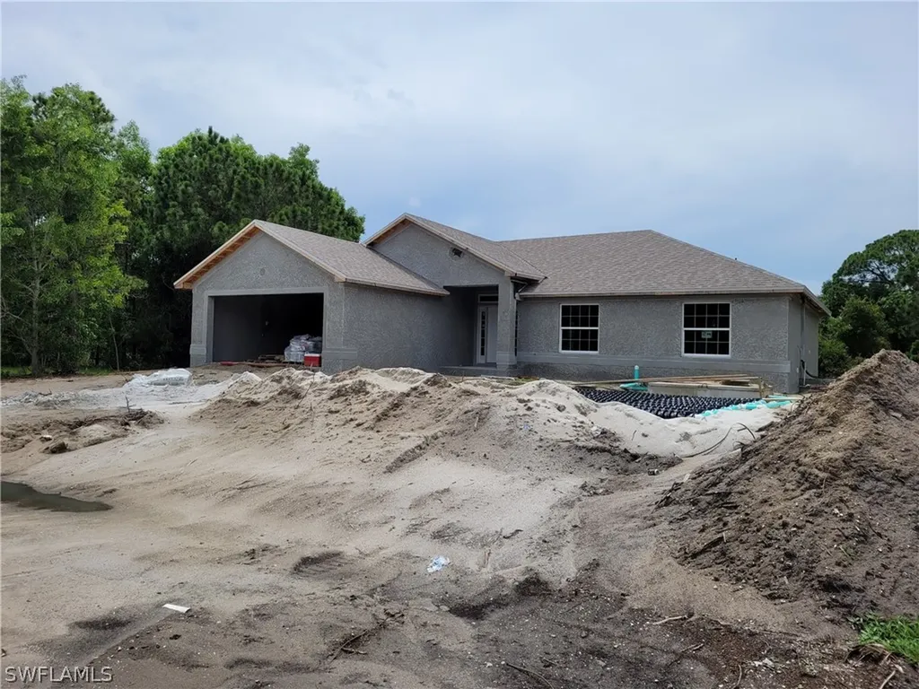 4520 NW 34th Avenue Cape Coral FL 33993