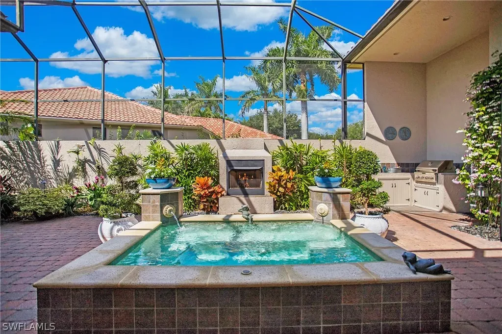 3110 Terramar Court Naples FL 34119