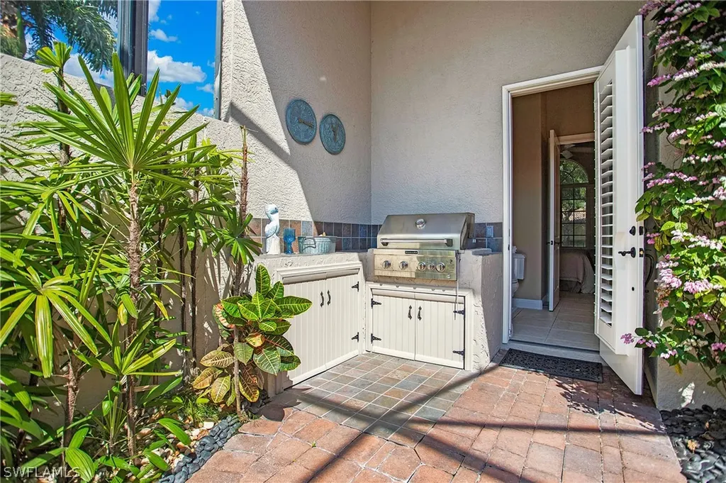 3110 Terramar Court Naples FL 34119
