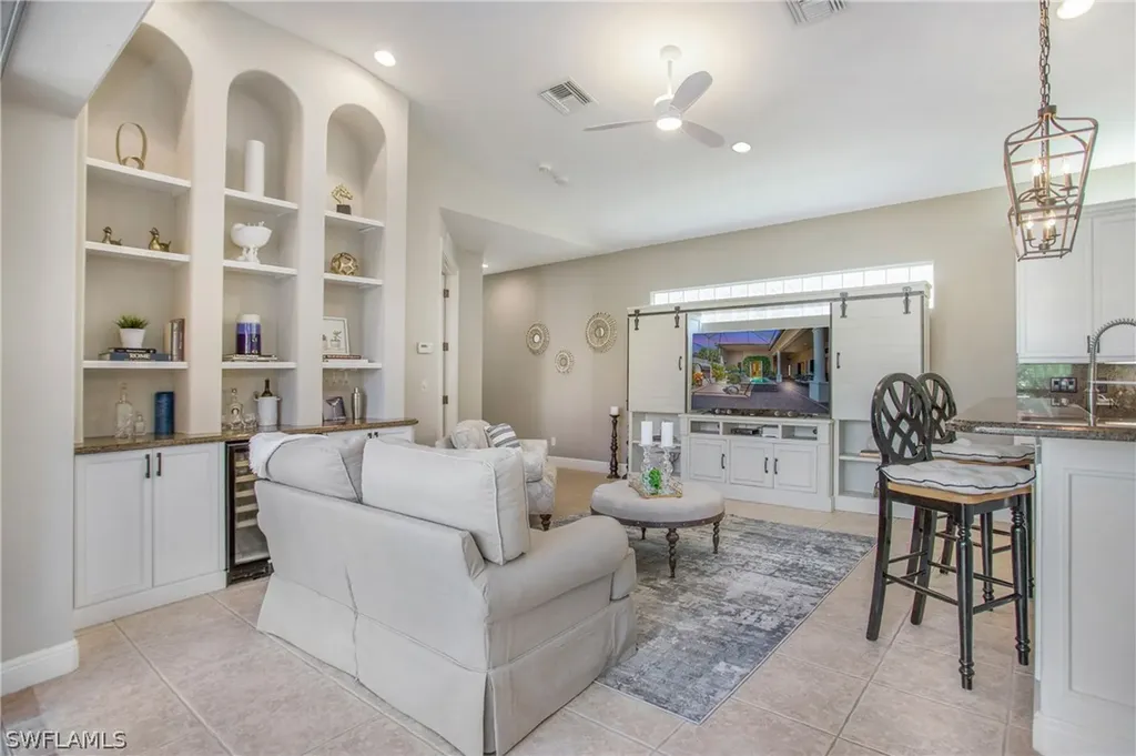 3110 Terramar Court Naples FL 34119