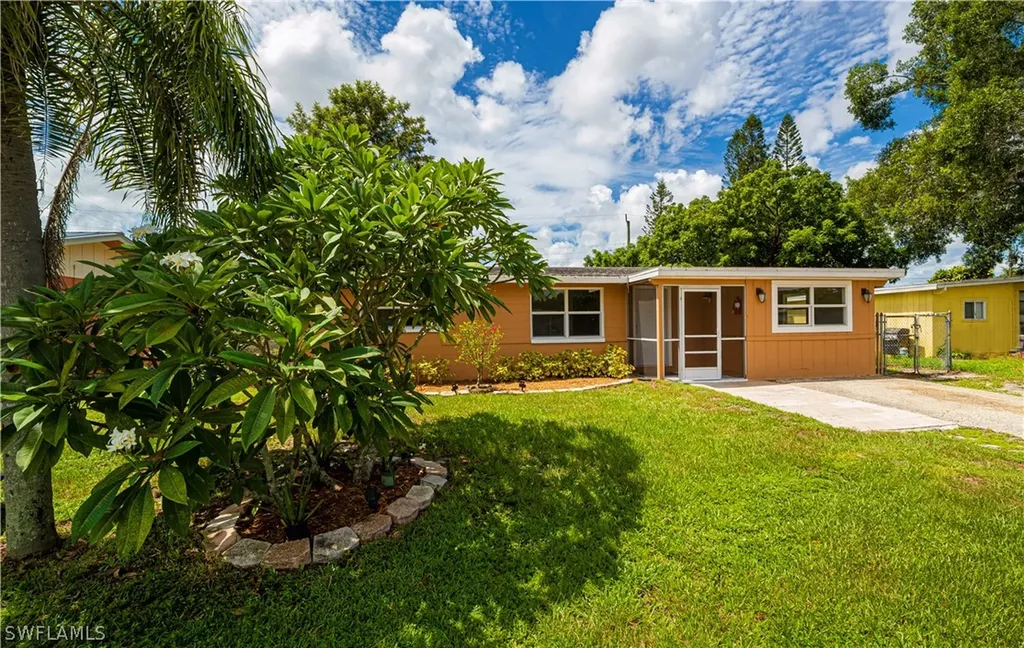 2184 Barry Drive Fort Myers FL 33907