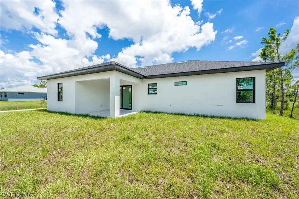 4355 68th Avenue NE Naples FL 34120