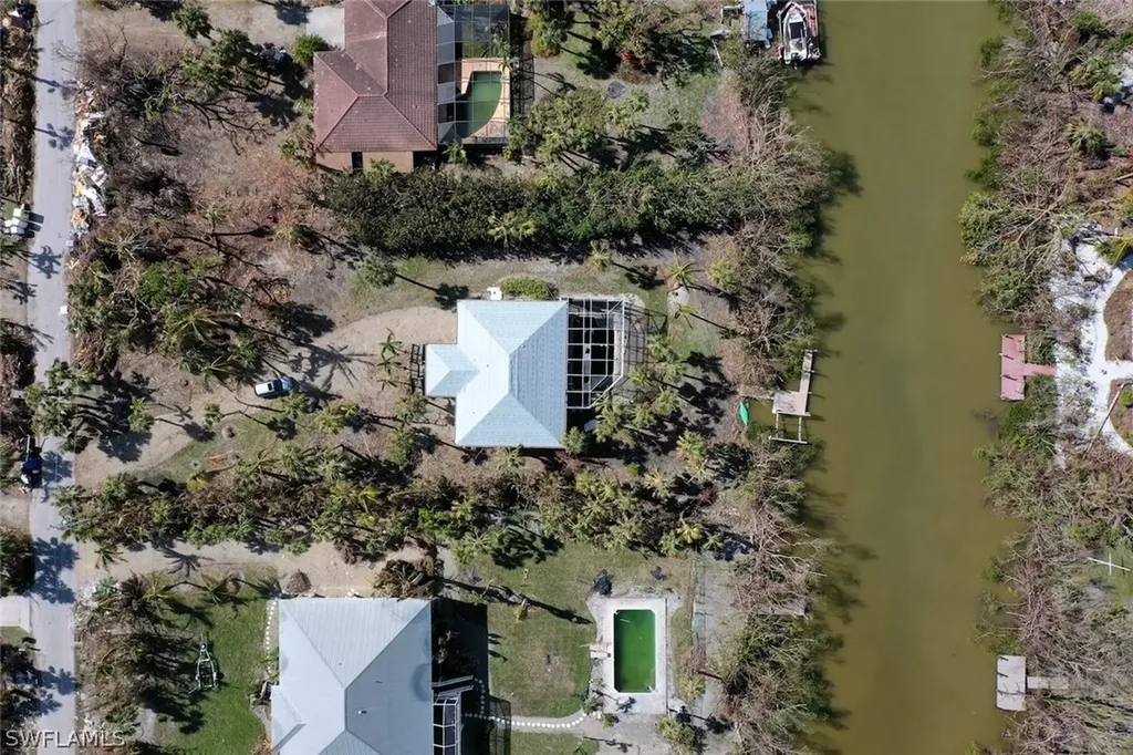 6136 Henderson Road Sanibel FL 33957