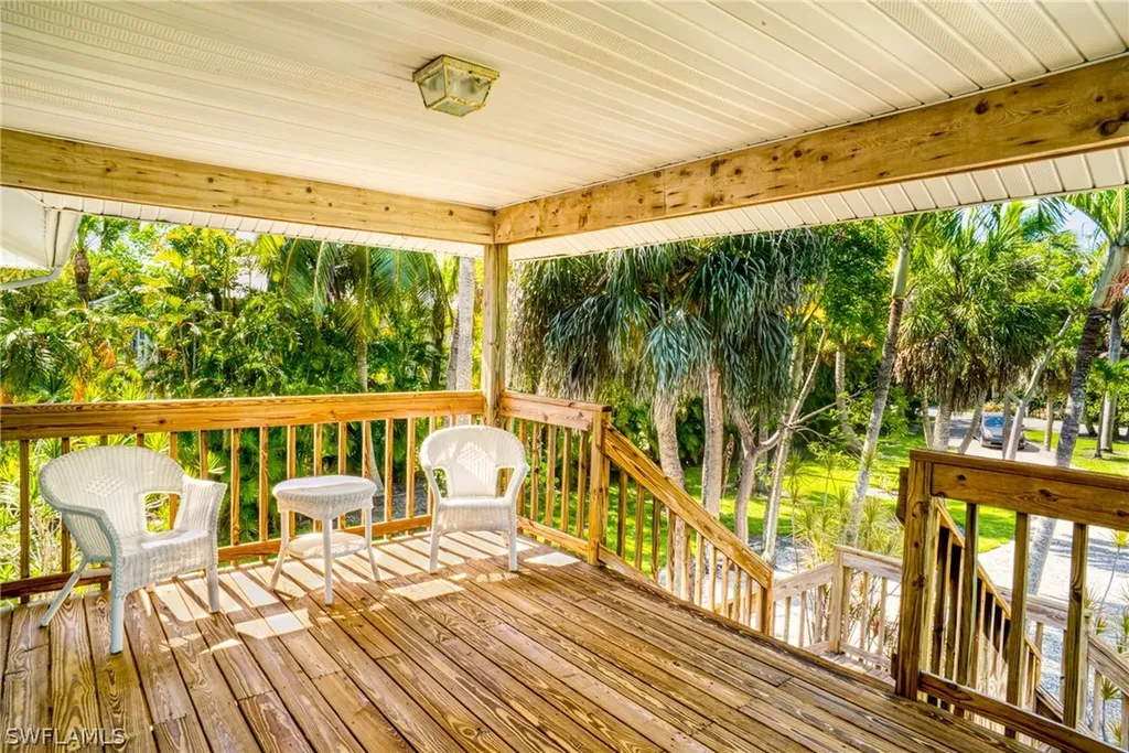 6136 Henderson Road Sanibel FL 33957