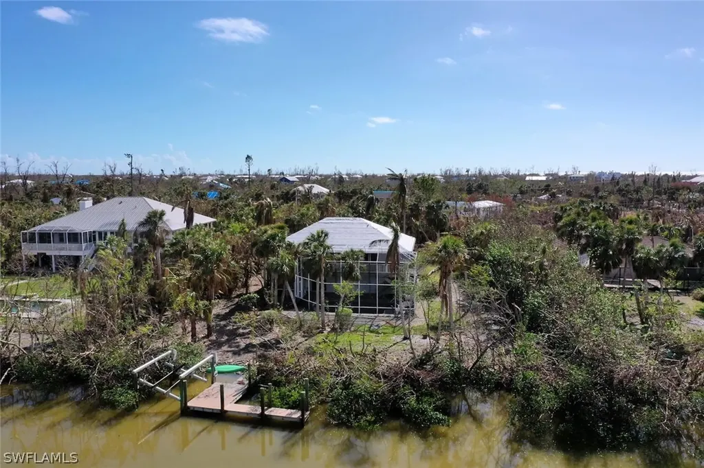 6136 Henderson Road Sanibel FL 33957