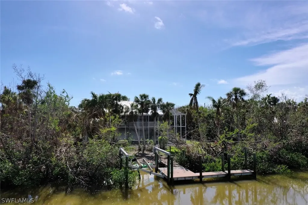 6136 Henderson Road Sanibel FL 33957
