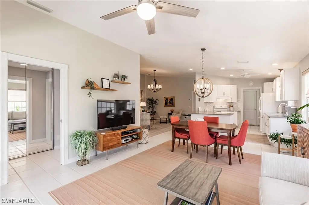 4086 Los Altos Court Naples FL 34109