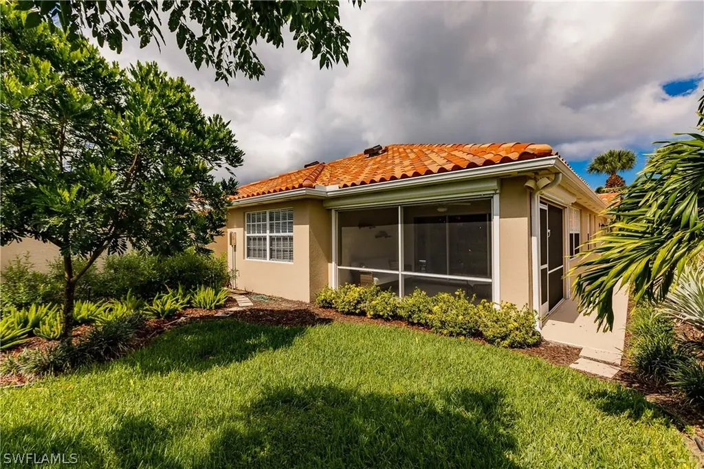4086 Los Altos Court Naples FL 34109