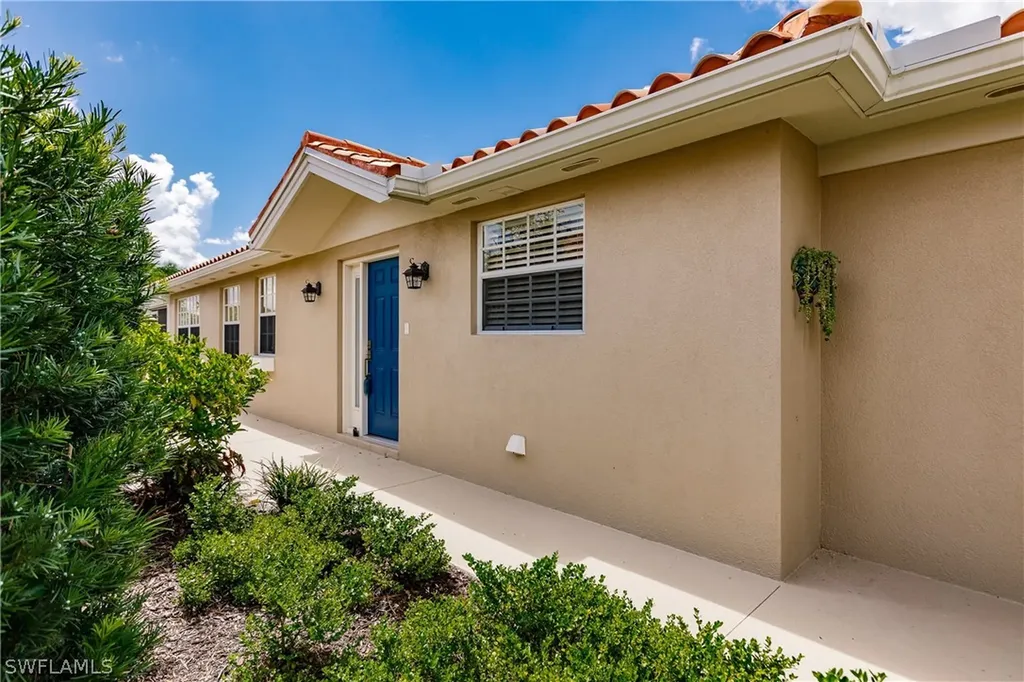 4086 Los Altos Court Naples FL 34109