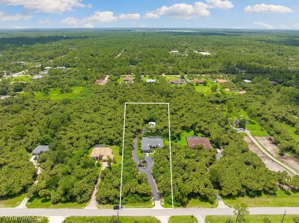 160 12th Avenue NW Naples FL 34120
