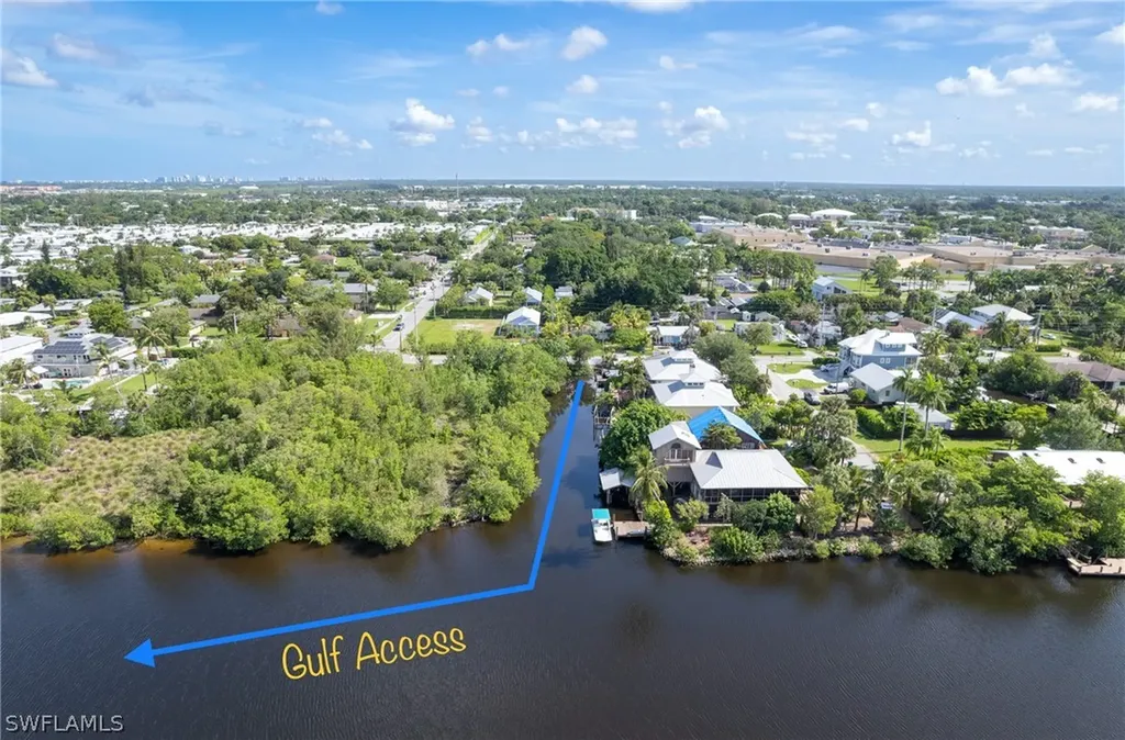 2918 Poplar Street Naples FL 34112