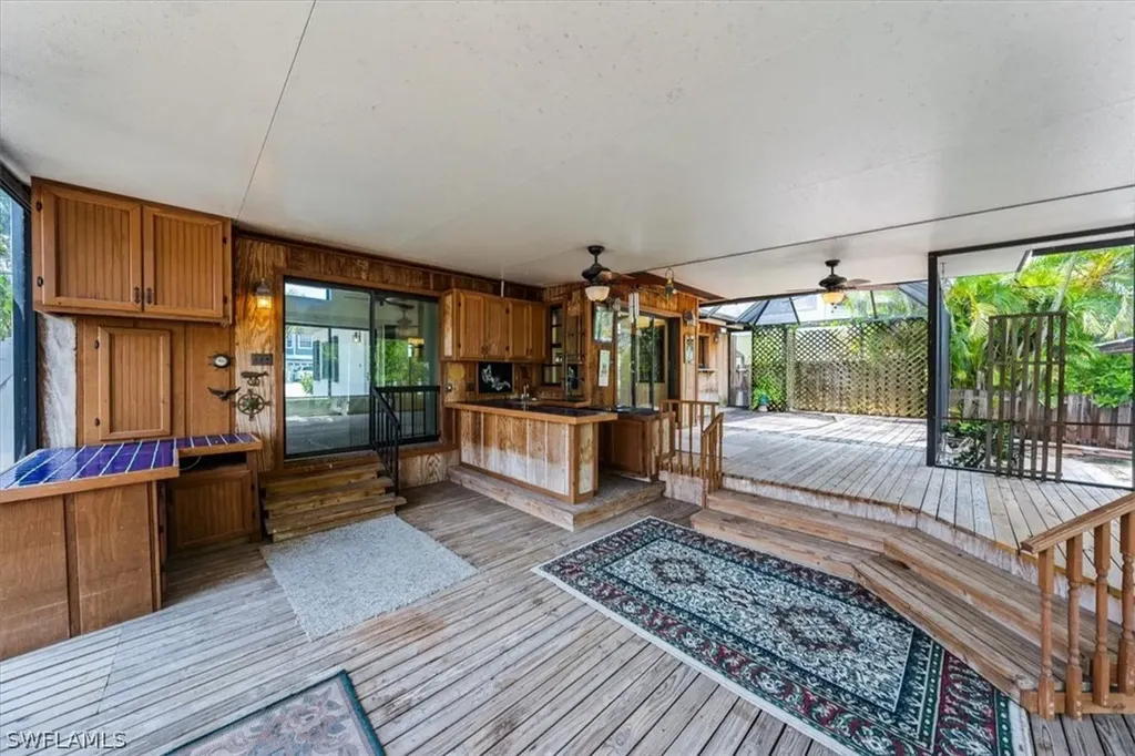 2918 Poplar Street Naples FL 34112