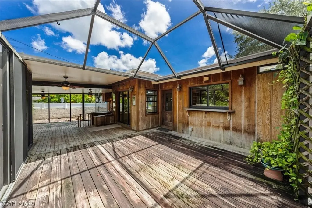 2918 Poplar Street Naples FL 34112