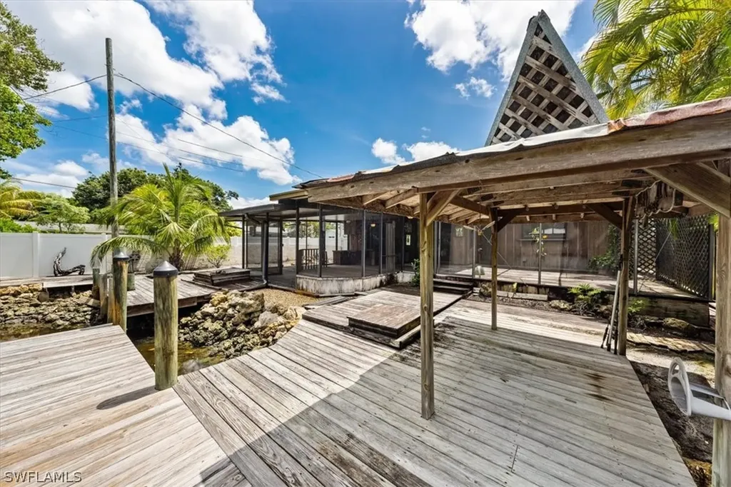 2918 Poplar Street Naples FL 34112