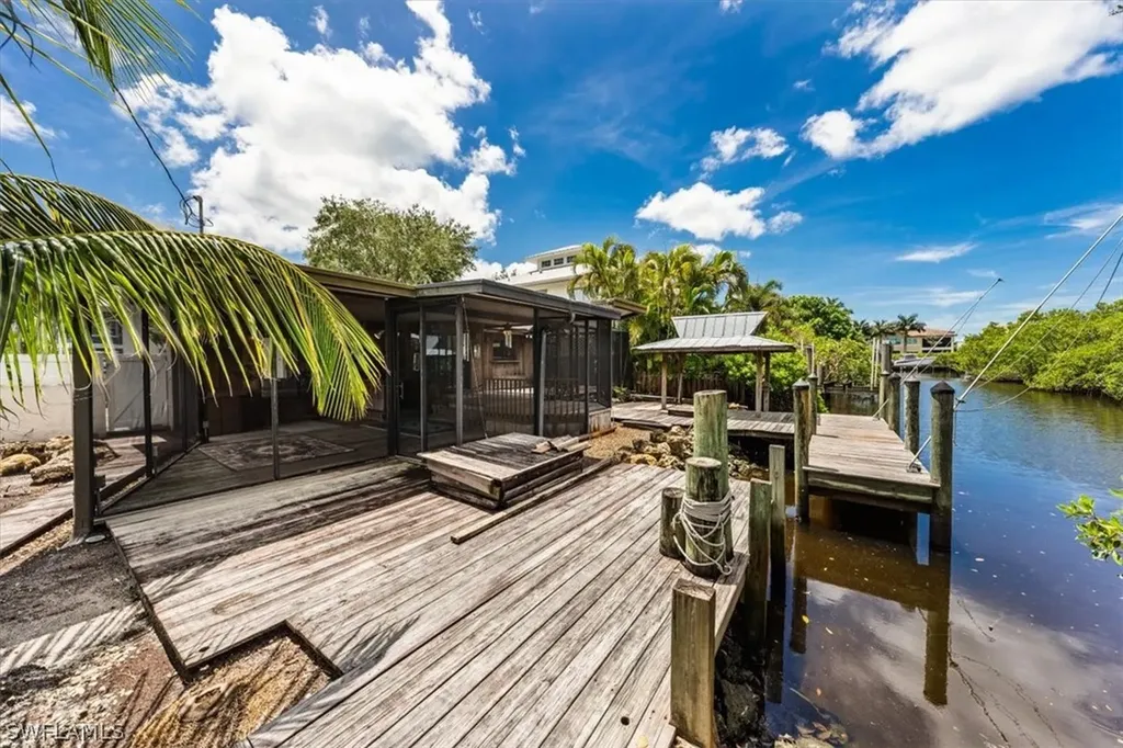 2918 Poplar Street Naples FL 34112