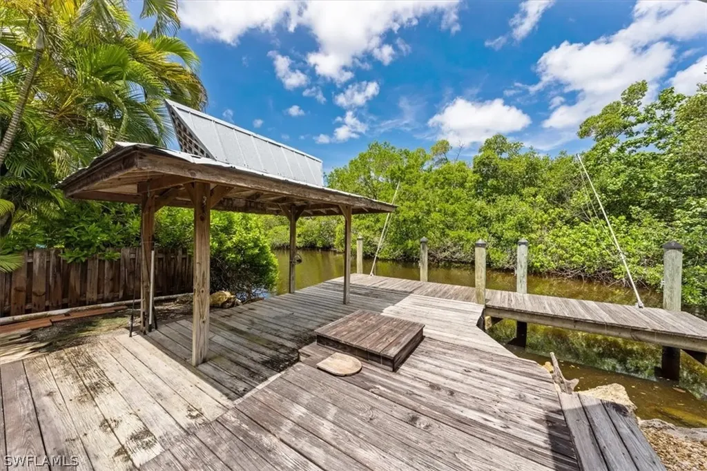 2918 Poplar Street Naples FL 34112