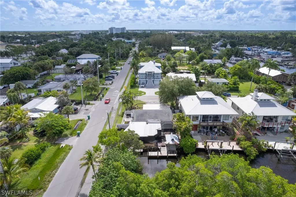 2918 Poplar Street Naples FL 34112