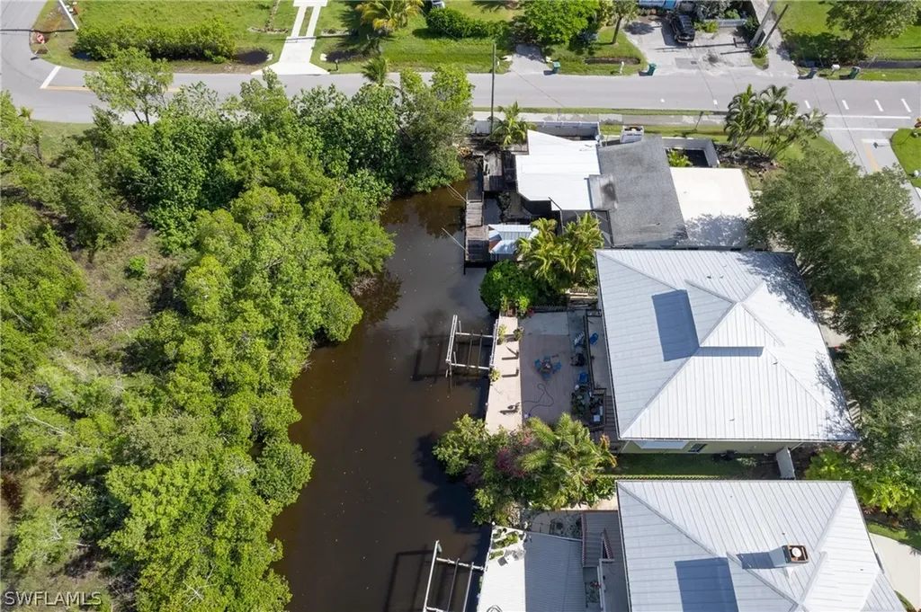2918 Poplar Street Naples FL 34112
