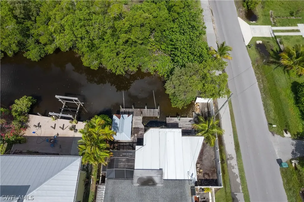 2918 Poplar Street Naples FL 34112