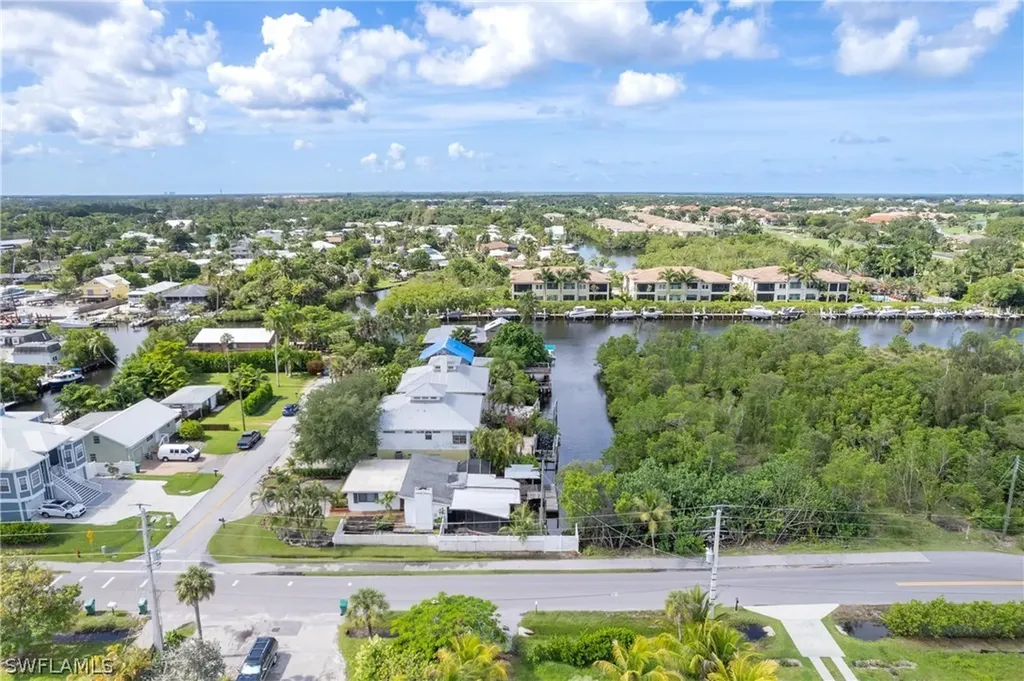 2918 Poplar Street Naples FL 34112