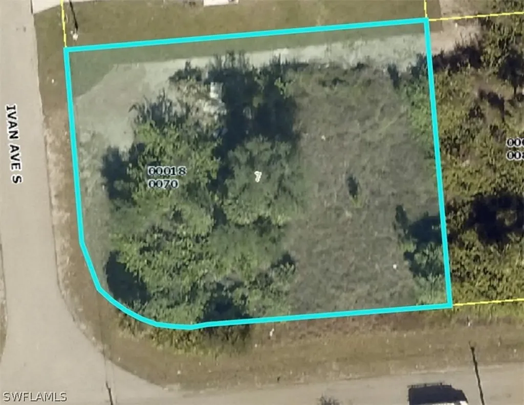 327/329 Ivan Avenue S Lehigh Acres FL 33973
