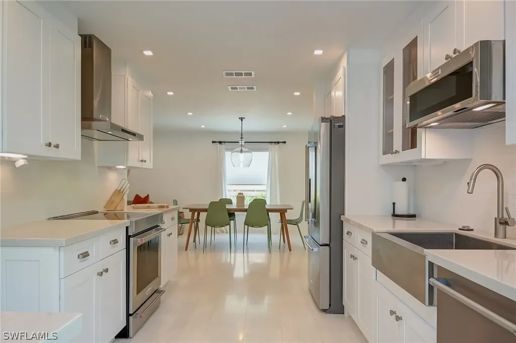 714 103rd Avenue N Naples FL 34108