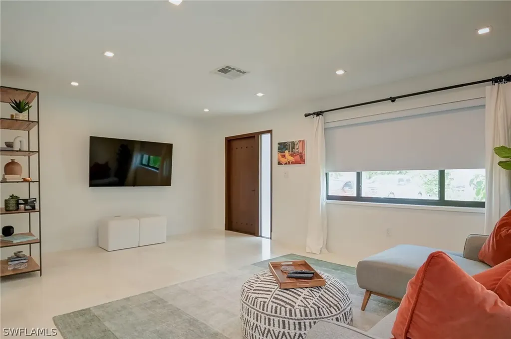 714 103rd Avenue N Naples FL 34108