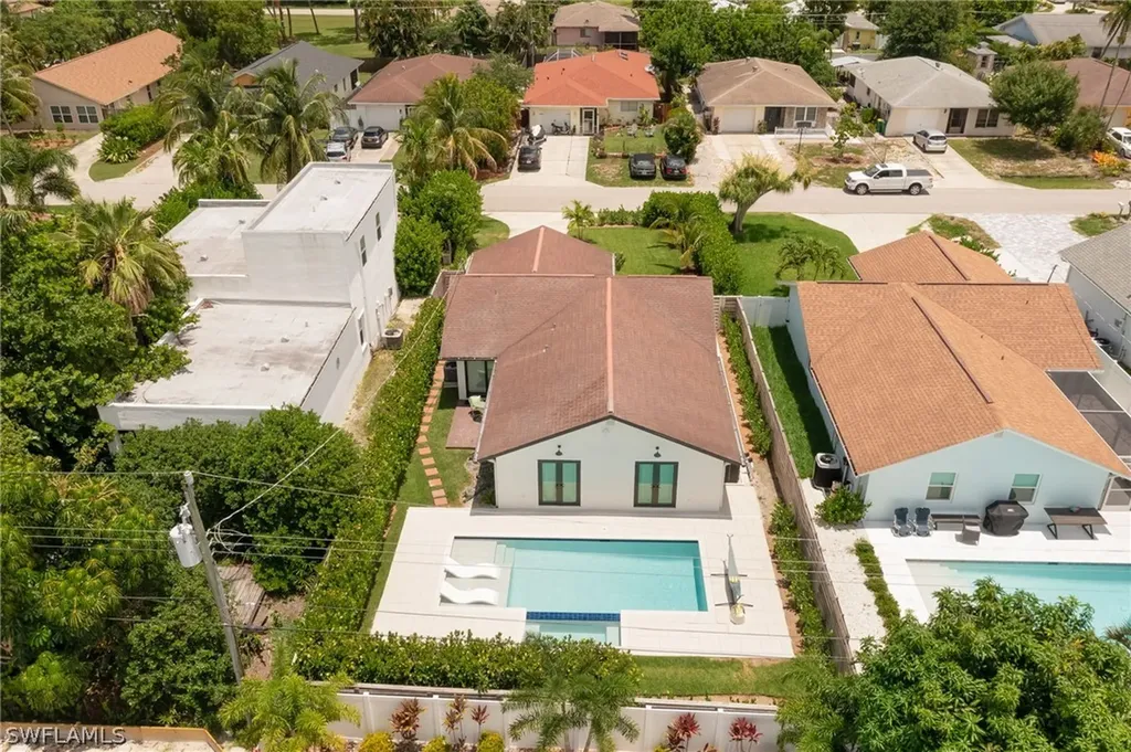 714 103rd Avenue N Naples FL 34108