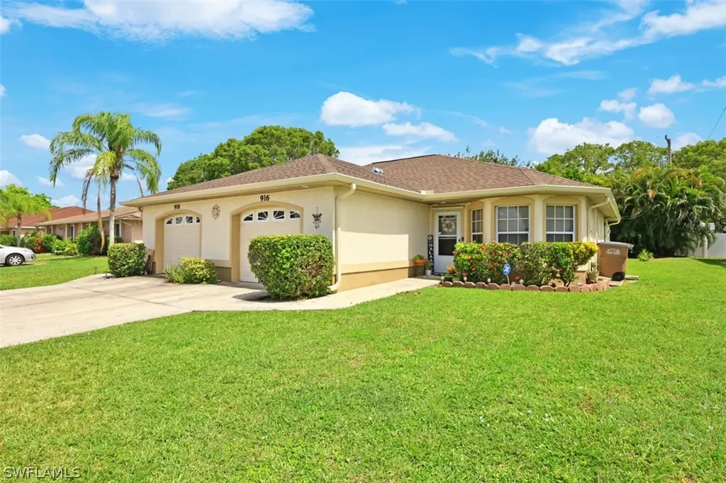 916-918 SE 13th Street Cape Coral FL 33990
