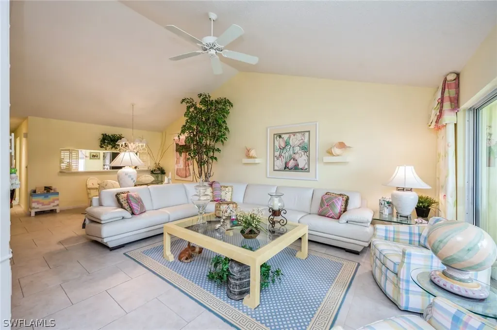 Naples FL, 6860 Dennis Circle, Unit K-202