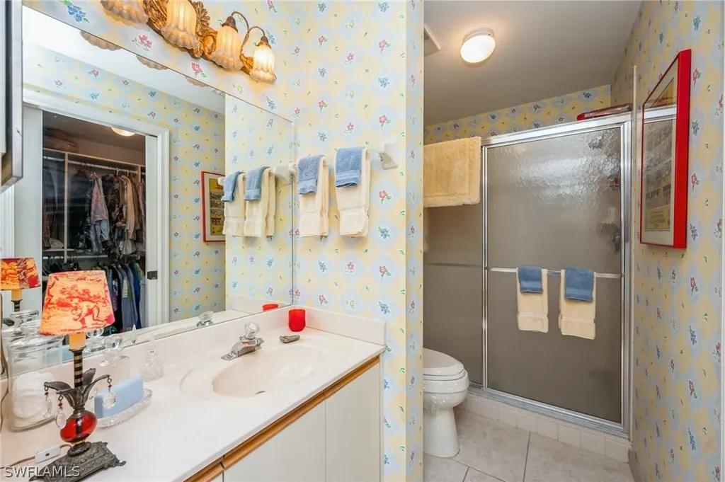 6860 Dennis Circle Naples FL 34104