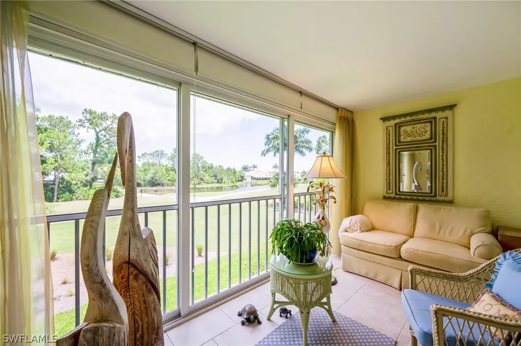 6860 Dennis Circle Naples FL 34104