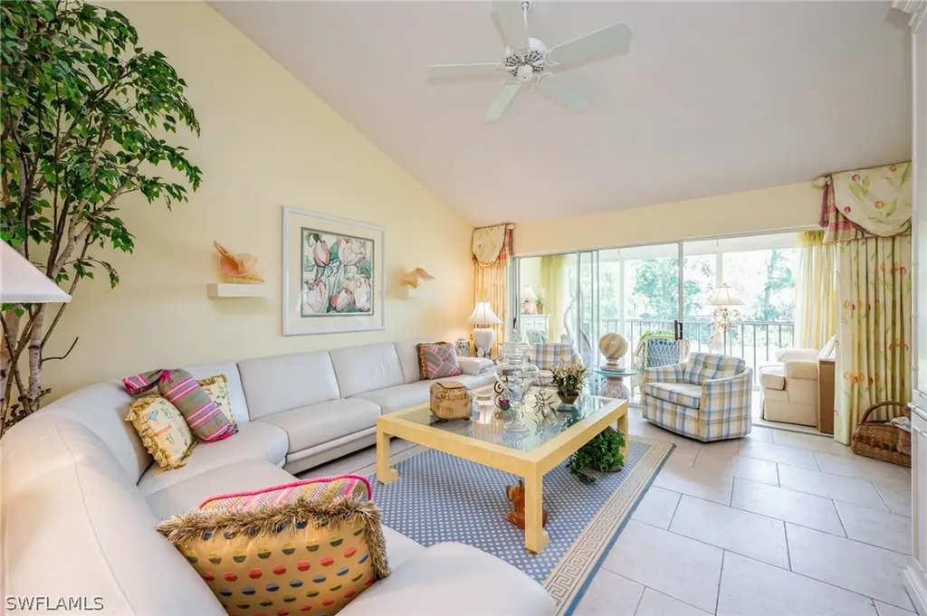 6860 Dennis Circle Naples FL 34104