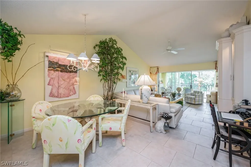 6860 Dennis Circle Naples FL 34104