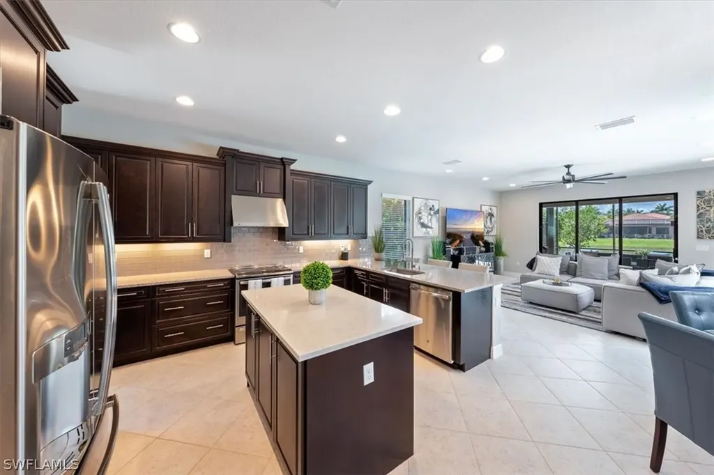 3378 Pacific Drive Naples FL 34119