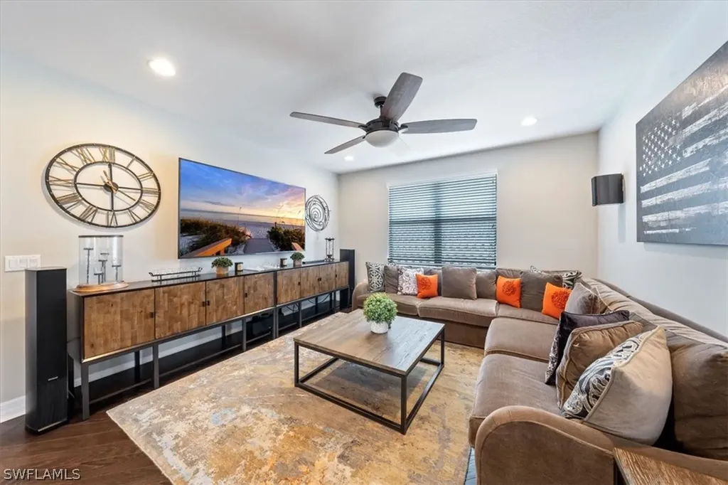 3378 Pacific Drive Naples FL 34119