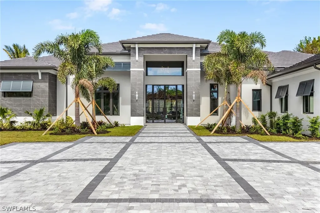 81 North Street Naples FL 34108