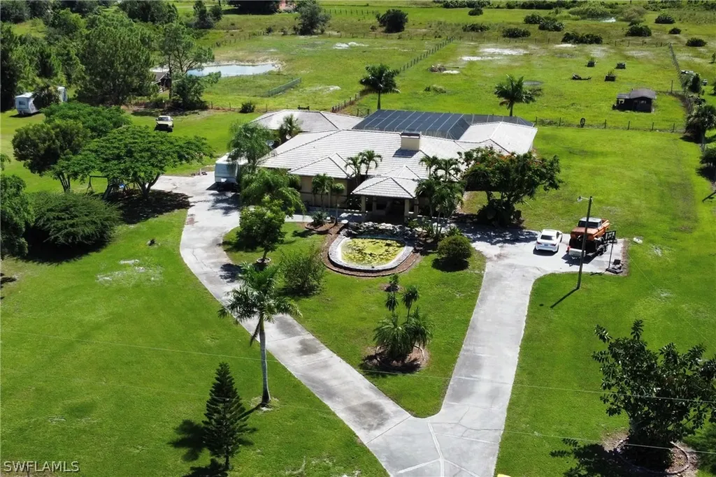 7130 40th Street NE Naples FL 34120