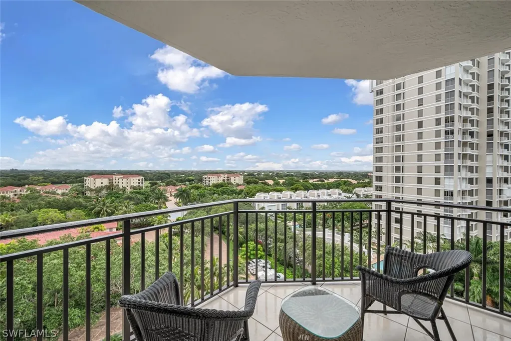 7225 Pelican Bay Boulevard Naples FL 34108