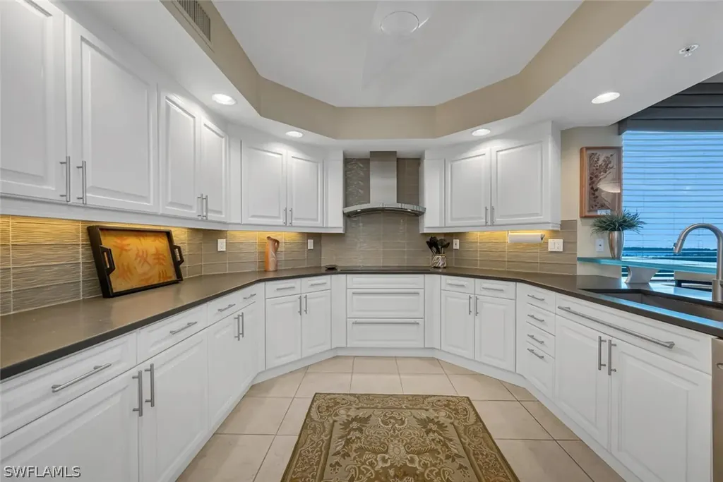 7225 Pelican Bay Boulevard Naples FL 34108