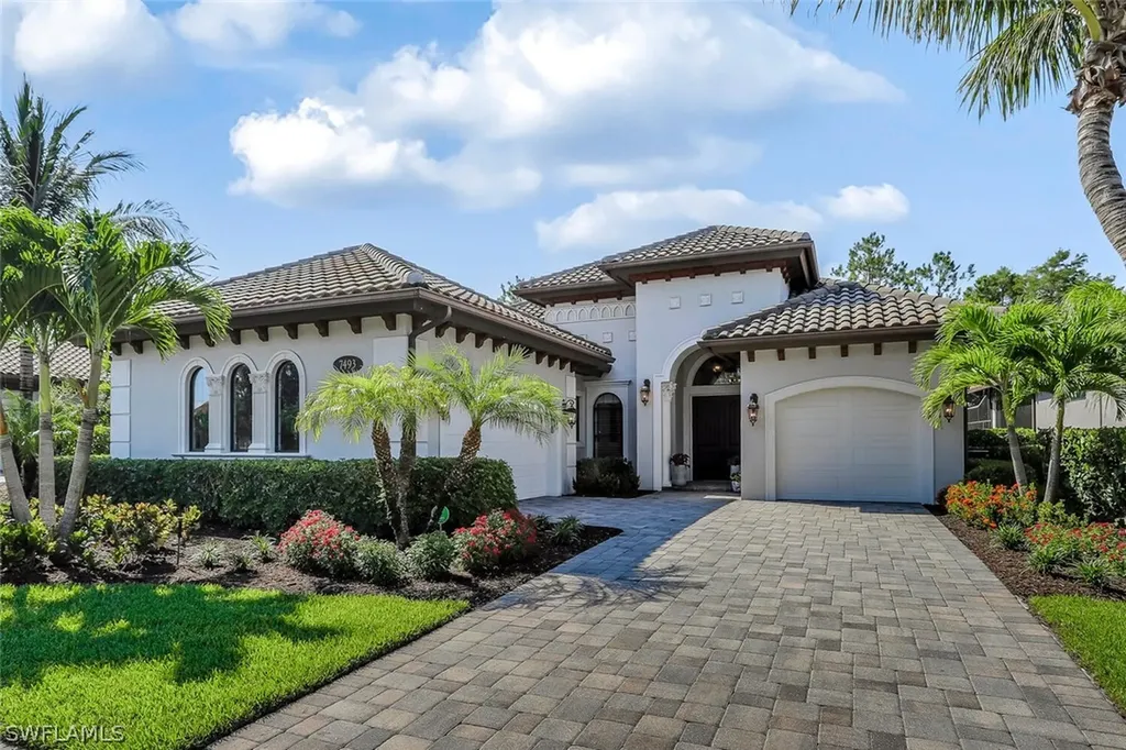 7493 Lantana Circle Naples FL 34119