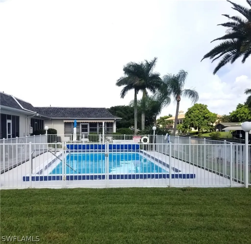 1220 SE 40th Street Cape Coral FL 33904