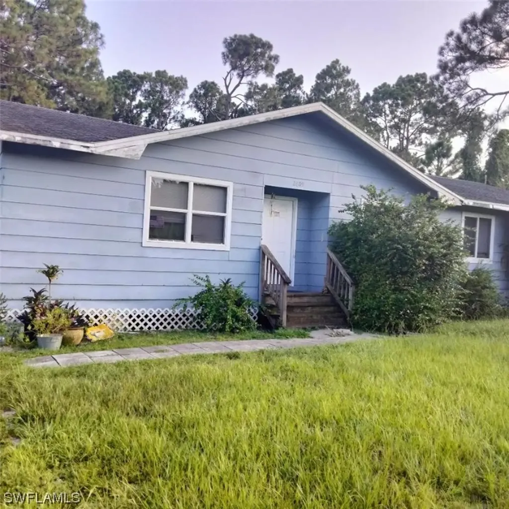 2809 1st Street SW Lehigh Acres FL 33976