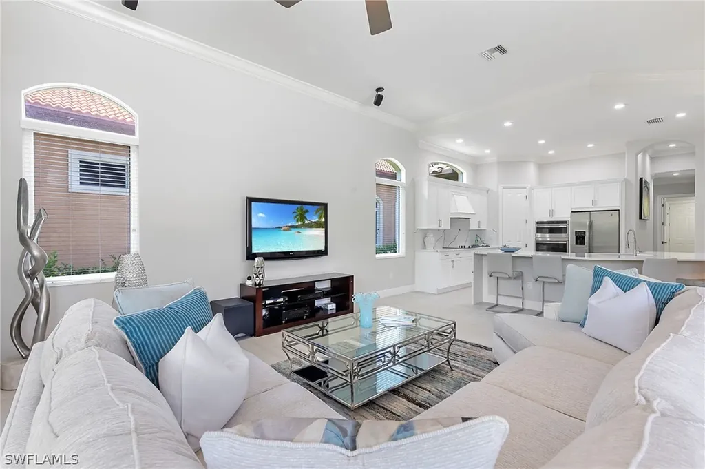 9105 Shenendoah Circle Naples FL 34113