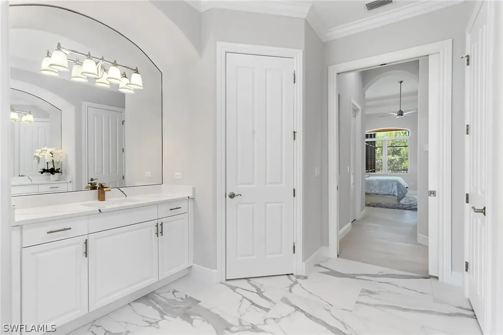9105 Shenendoah Circle Naples FL 34113