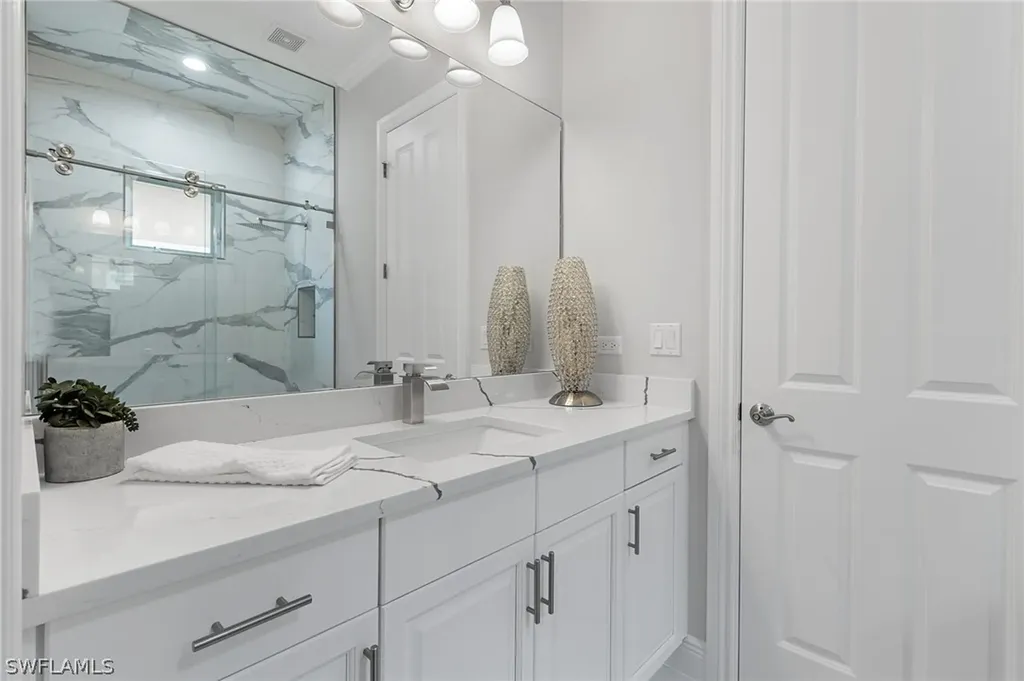 9105 Shenendoah Circle Naples FL 34113