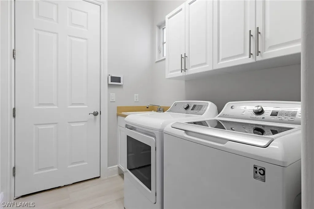 9105 Shenendoah Circle Naples FL 34113