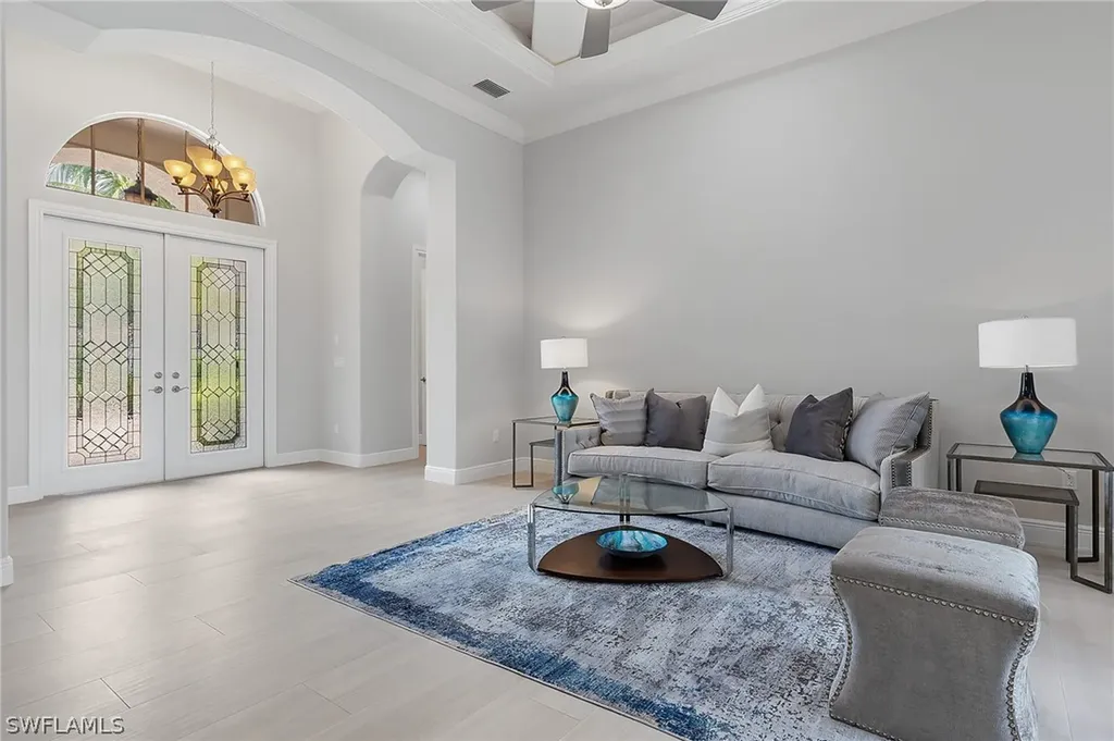 9105 Shenendoah Circle Naples FL 34113