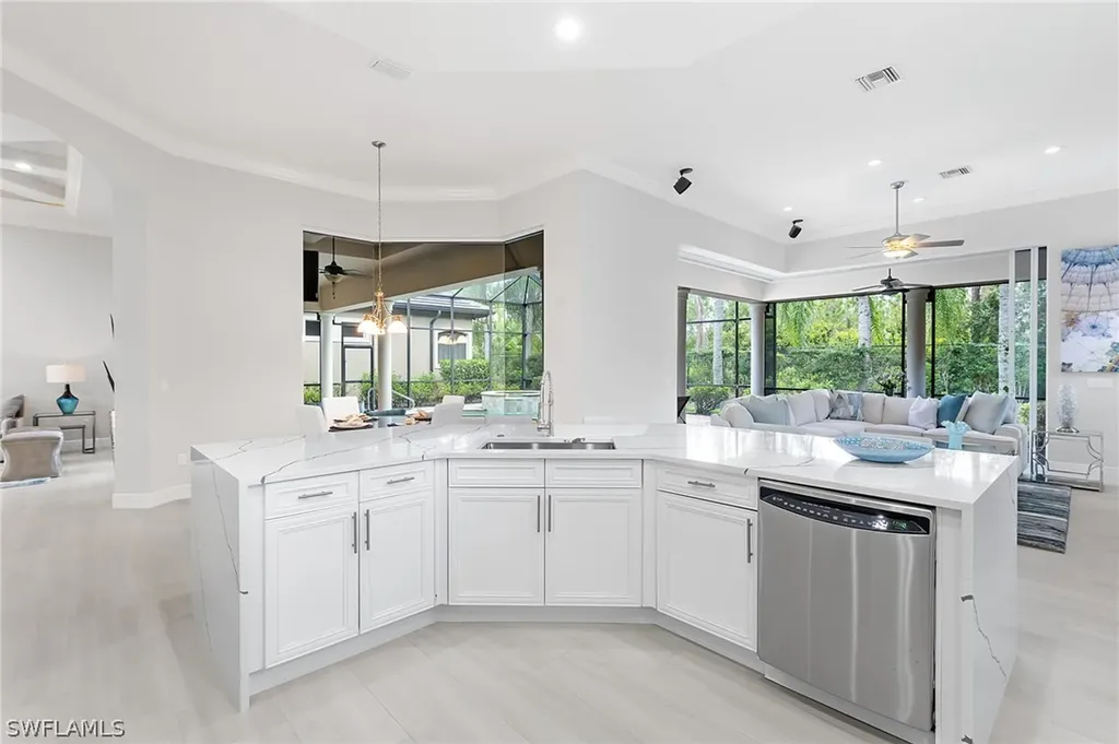 9105 Shenendoah Circle Naples FL 34113