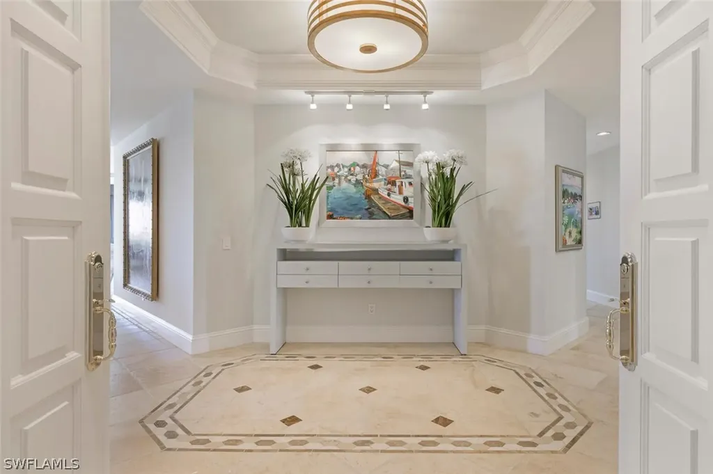 81 Seagate Drive Naples FL 34103